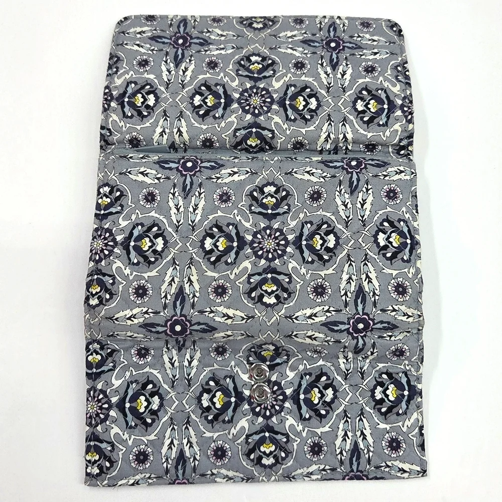 Vera Bradley Plaza Tile Floral Geometric RFID Large Tab Wallet Spring 2021 NWOT - Picture 9 of 16